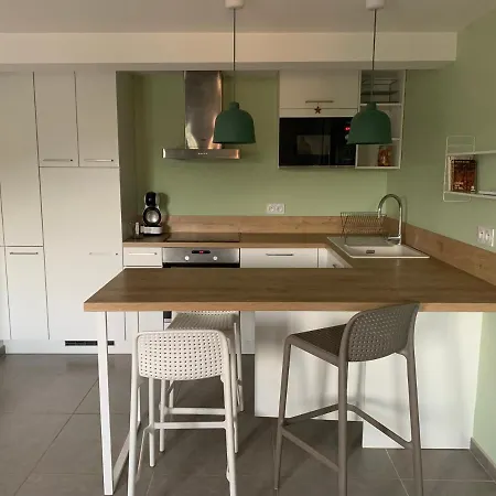 Appartement Saint-Péray : La Chapelle du Prieuré Extérieur photo